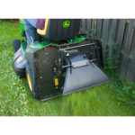 John Deere Rasentraktor mit Heckdefektor