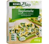 Tagliatelle mit Blatt-Spinat, Grün-Kern und Gorgonzola (Bio)