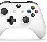 Gamepad im Test: Xbox Wireless Controller (2016) von Microsoft, Testberichte.de-Note: ohne Endnote
