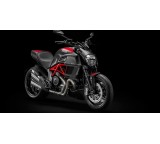 Motorrad im Test: Diavel Carbon ABS (119 kW) [14] von Ducati, Testberichte.de-Note: ohne Endnote