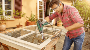 Lack entfernen mit Heißluftpistole