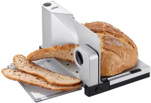 Brot schneiden mit Allesschneider