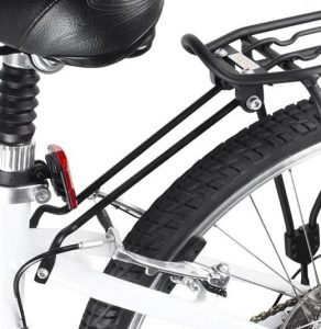 Sitzstrebenmontage beim Heckgepäckträger