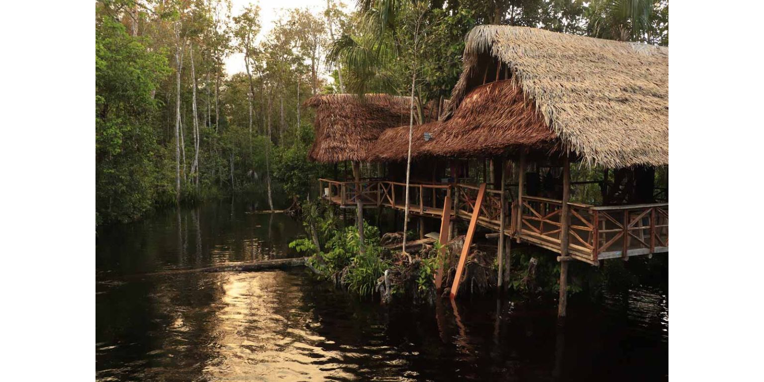 Häuser im Wald der Mataven, Kolumbien.