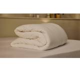 Bettdecke im Test: One Bettdecke mittelwarm von Emma, Testberichte.de-Note: ohne Endnote