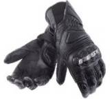 Motorradhandschuh im Test: Guanto Pro Carbon von Dainese, Testberichte.de-Note: 2.7 Befriedigend