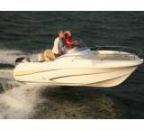 Motorboot im Test: Flyer 550 Sun Deck von Beneteau, Testberichte.de-Note: ohne Endnote