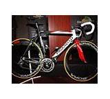 Fahrrad im Test: Paris Carbon Caisse D'Epargne-Illes Balears von Pinarello, Testberichte.de-Note: ohne Endnote