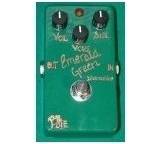 Gitarren-Effektgerät / -Preamp im Test: Emerald Green Distortion Machine von BJF Electronics, Testberichte.de-Note: ohne Endnote