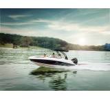 Motorboot im Test: 220 Sundeck von Sea Ray, Testberichte.de-Note: ohne Endnote