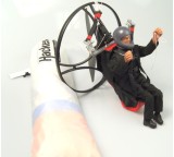 RC-Modell im Test: RC-Flair Rucksackmotor-Set ARTF (mit Pilot „Robin“) von Hacker Motor, Testberichte.de-Note: ohne Endnote