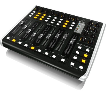 Produktbild Behringer X-Touch Compact