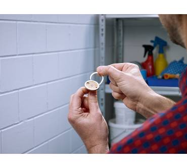 Produktbild Tesa Runde Klebeschraube für Mauerwerk und Stein