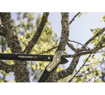 Produktbild Fiskars PowerGearII Amboss-Getriebeastschere L77