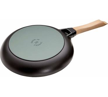 Produktbild Staub Gusseisen Pfanne mit Holzgriff
