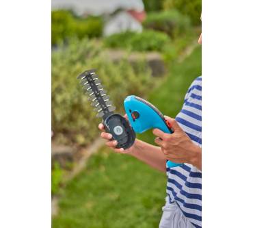 Produktbild Gardena Akku-Gras- und Strauchschere ClassicCut Li (9885-20)