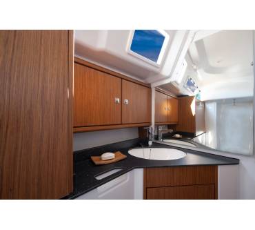 Produktbild Bavaria Yachts Cruiser 33