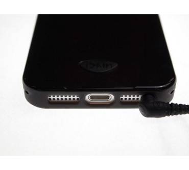 Produktbild iSkin Solo (für iPhone 5)