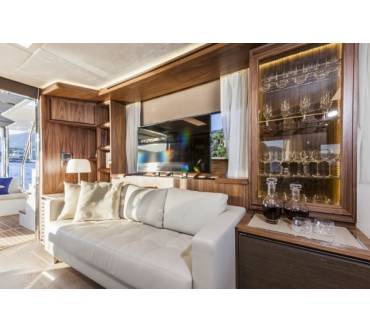 Produktbild Absolute Yachts 64 Fly