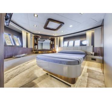 Produktbild Absolute Yachts 64 Fly