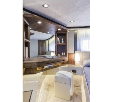 Produktbild Absolute Yachts 64 Fly