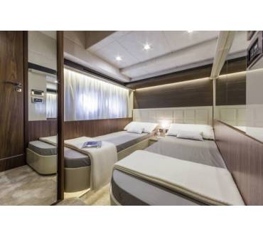 Produktbild Absolute Yachts 64 Fly