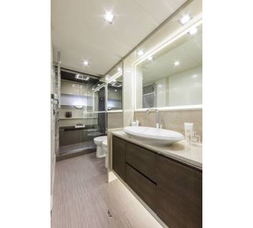 Produktbild Absolute Yachts 64 Fly