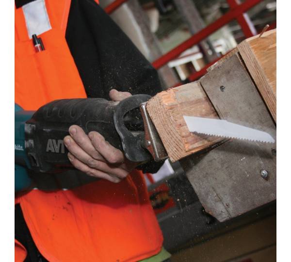 Makita JR3070CTH AVT Säbelsäge – Vibrationsarm, 15 A, Für Paletten Und Demontage