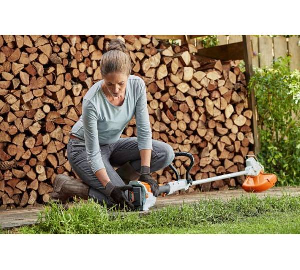 STIHL FSA 135 Akku Freischneider Ohne Akku Und Ohne Ladegerät - STIHL Und SABO Shop Maschinen Kimpfbeck