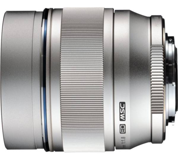 OLYMPUS M.ZUIKO DIGITAL 75mm f/1.8シルバー Olympus M.Zuiko Digital ED 75mm 1:1.8 im Test: 1,3 sehr gut