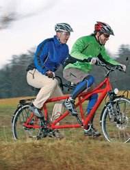 Radfahren: Zweitakter (Ausgabe: Spezial Schönes Wochenende (2/2010))