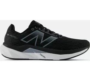 New Balance FuelCell Propel v5 von New Balance