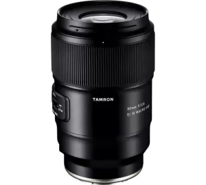 Tamron 90mm F/2.8 Di III Macro VXD von Tamron