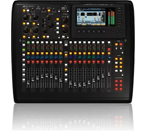 Behringer X32 Compact von Behringer